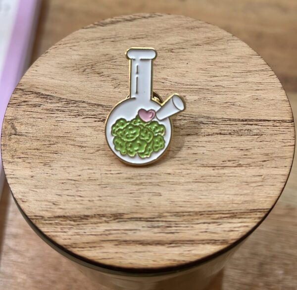 Pin Bong Weed