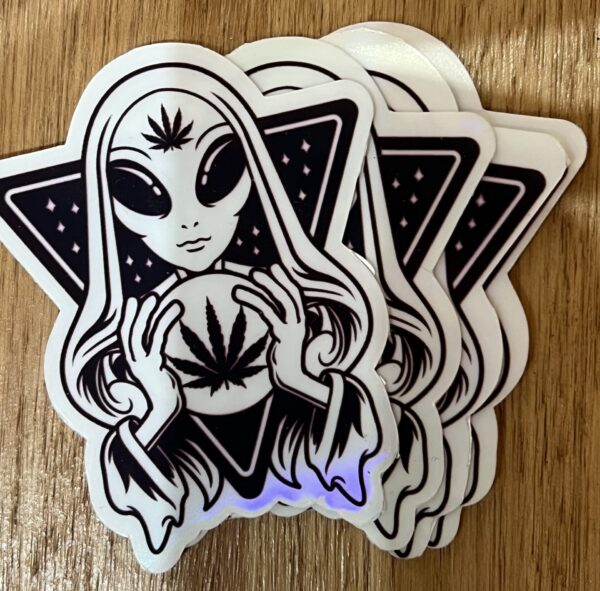 Sticker Alien Cannabis Holografico
